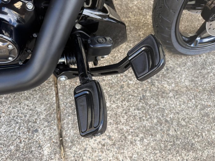 2016 Harley-Davidson CVO Pro Street Breakout (FXSE) CVO Black