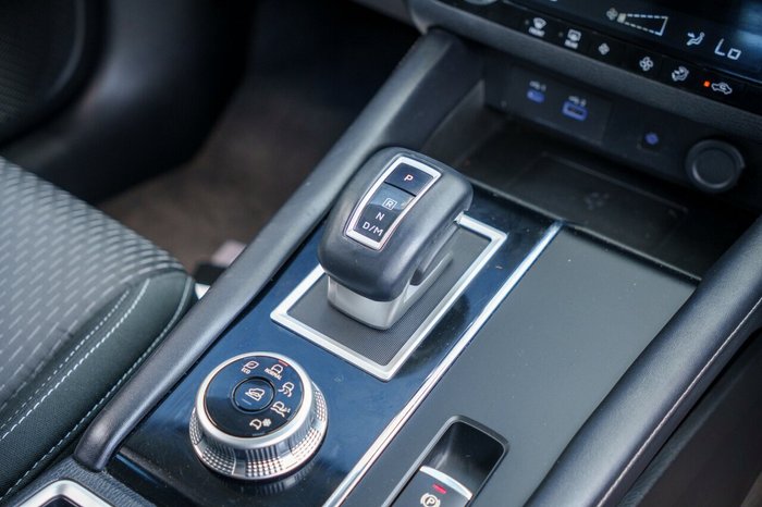 2022 Mitsubishi Outlander LS