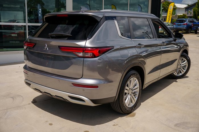 2022 Mitsubishi Outlander LS