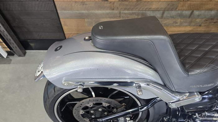 2015 Harley-Davidson Breakout 103 (FXSB) Softail Silver
