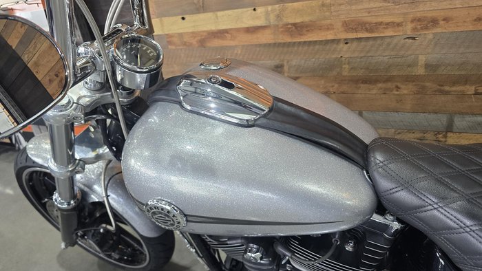 2015 Harley-Davidson Breakout 103 (FXSB) Softail Silver