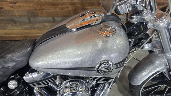 2015 Harley-Davidson Breakout 103 (FXSB) Softail Silver