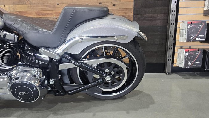 2015 Harley-Davidson Breakout 103 (FXSB) Softail Silver