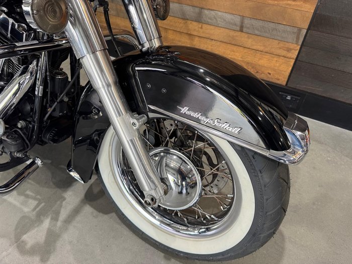2017 Harley-Davidson Heritage Softail Classic 1690 (FLSTC) Softail Black