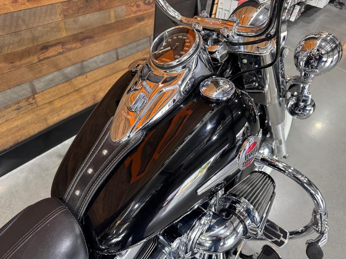 2017 Harley-Davidson Heritage Softail Classic 1690 (FLSTC) Softail Black