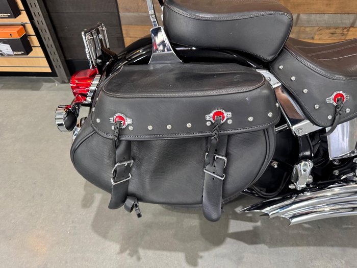 2017 Harley-Davidson Heritage Softail Classic 1690 (FLSTC) Softail Black