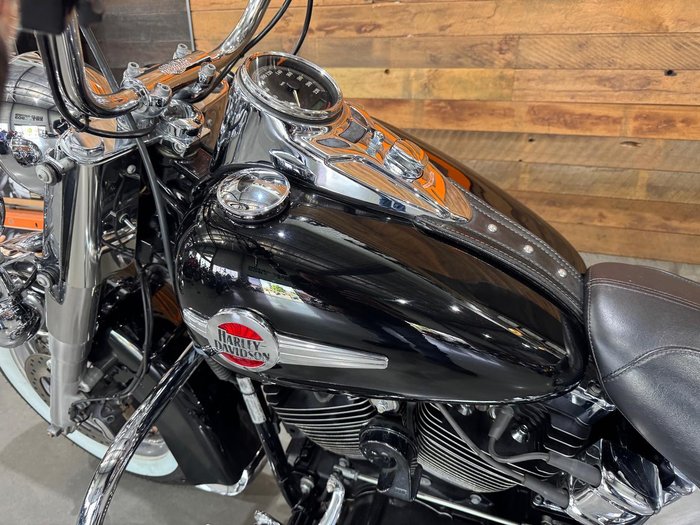 2017 Harley-Davidson Heritage Softail Classic 1690 (FLSTC) Softail Black
