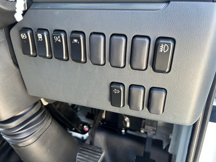 2025 Fuso Rosa White