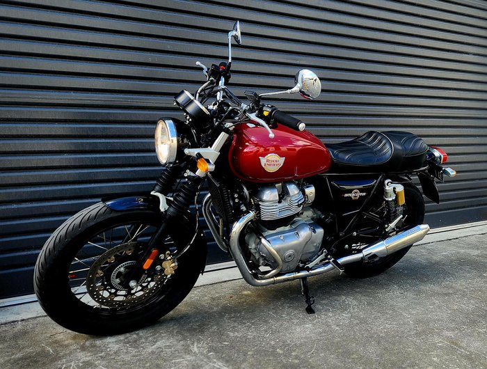 2022 Royal Enfield Interceptor 650 Classic 650 Twin Red