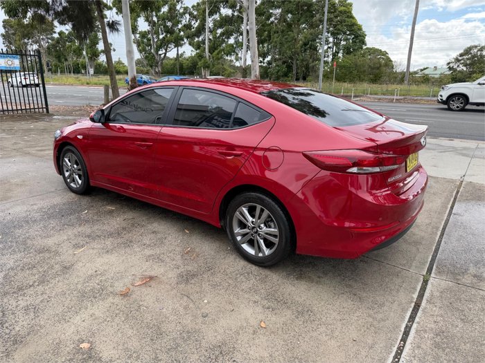 2017 HYUNDAI ELANTRA ACTIVE 2.0 MPI AD Red