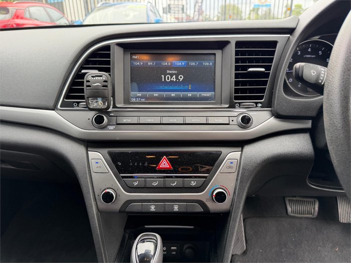 2017 HYUNDAI ELANTRA ACTIVE 2.0 MPI AD Red