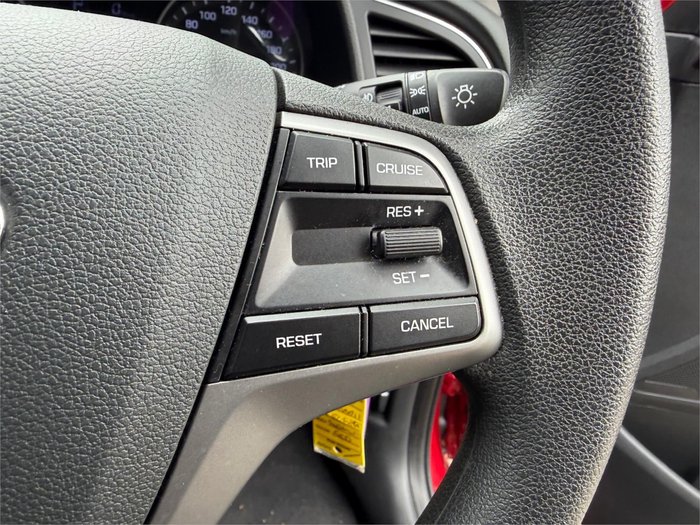 2017 HYUNDAI ELANTRA ACTIVE 2.0 MPI AD Red