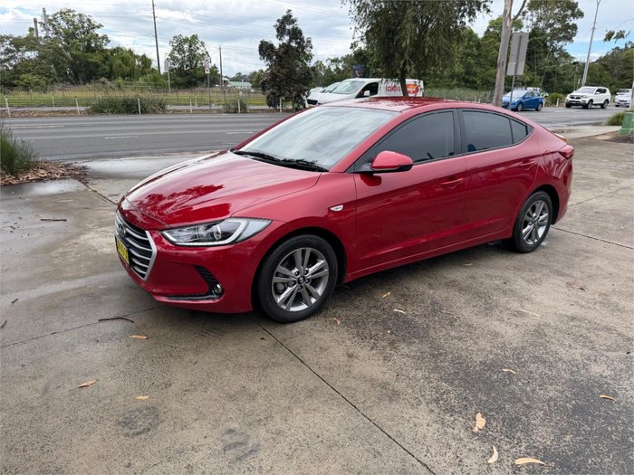 2017 HYUNDAI ELANTRA ACTIVE 2.0 MPI AD Red