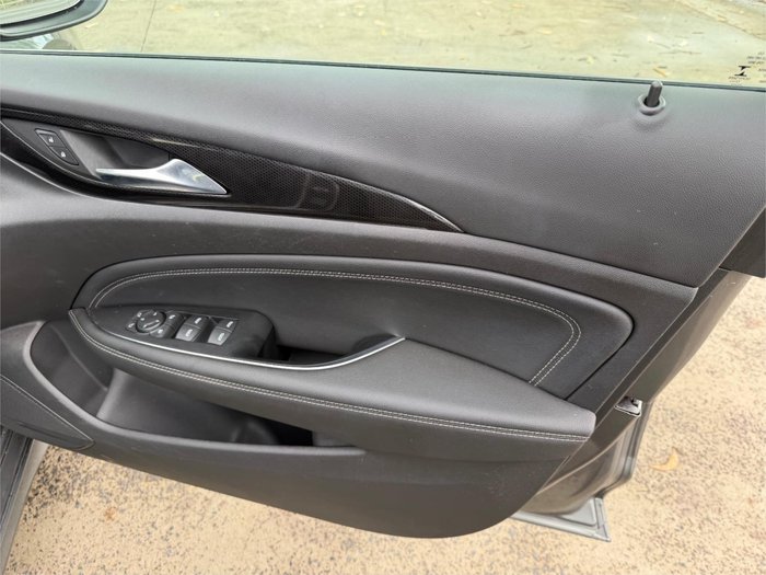 2018 HOLDEN COMMODORE RS-V