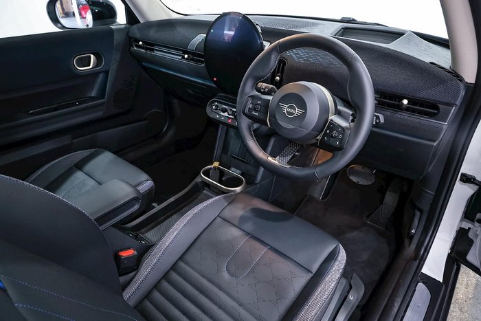 2025 MINI Cooper S Classic F66 Nanuq White