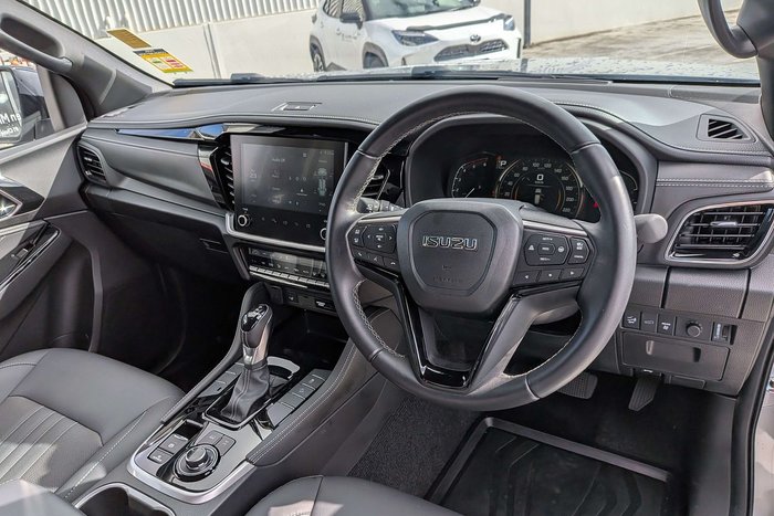 2024 Isuzu MU-X LS-T