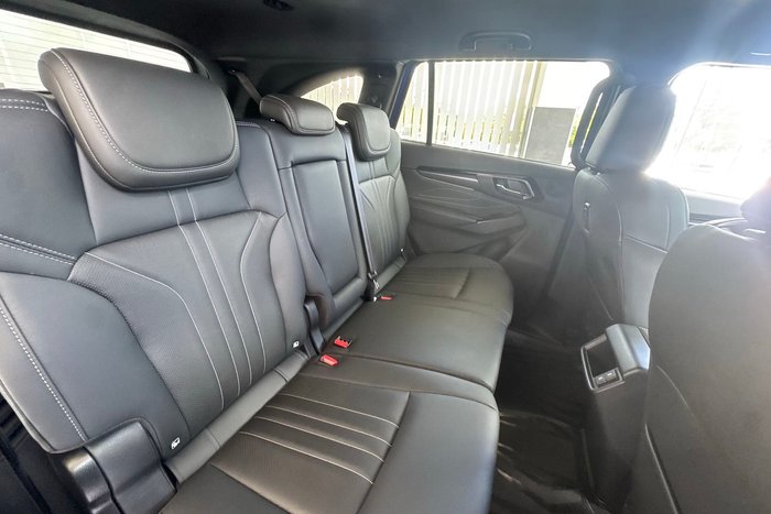 2024 Isuzu MU-X LS-T