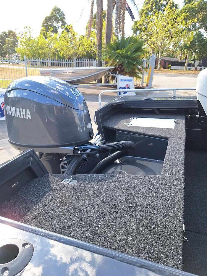 2026 QUINTREX 420 Renegade SC