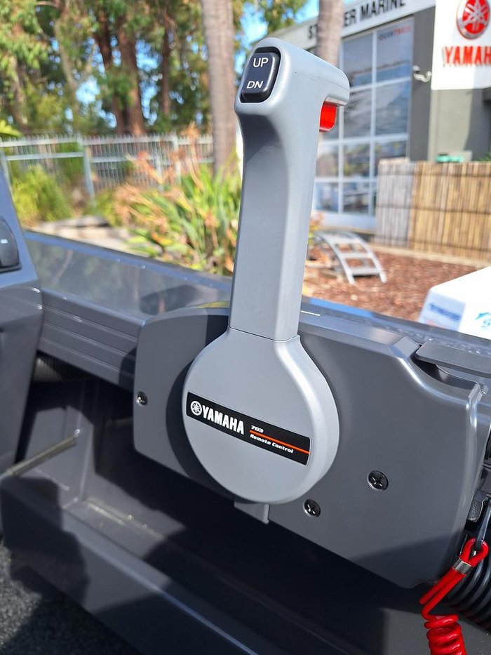 2026 QUINTREX 420 Renegade SC