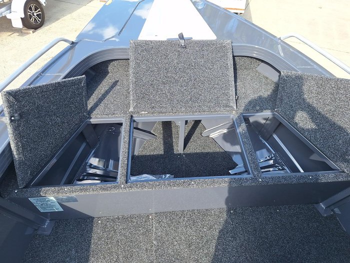 2026 QUINTREX 420 Renegade SC