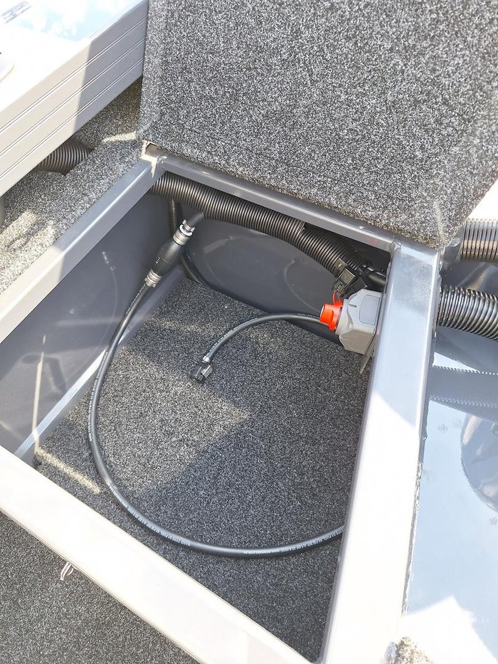 2026 QUINTREX 420 Renegade SC