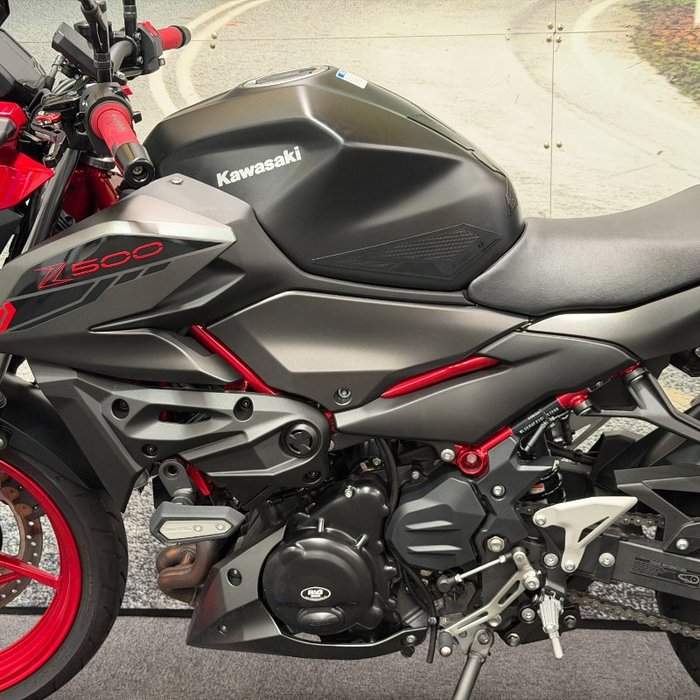 2025 Kawasaki Z500 Black