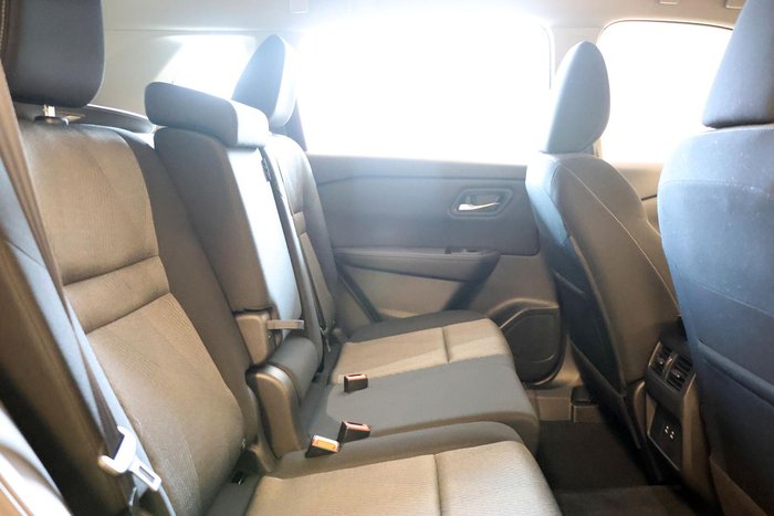 2026 Nissan X-TRAIL ST