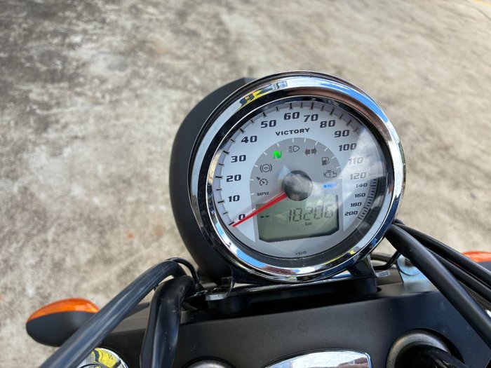 2016 VICTORY HAMMER 8-BALL Solid Black INT