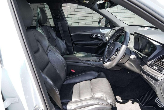 2019 Volvo XC90 T8 R-Design