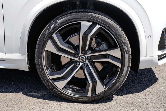 2019 Volvo XC90 T8 R-Design