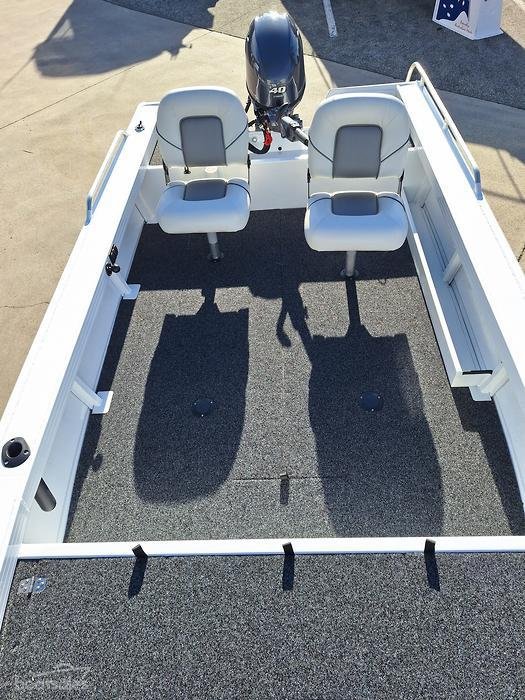 2026 QUINTREX F420 Explorer Trophy