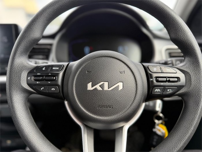 2024 KIA STONIC S