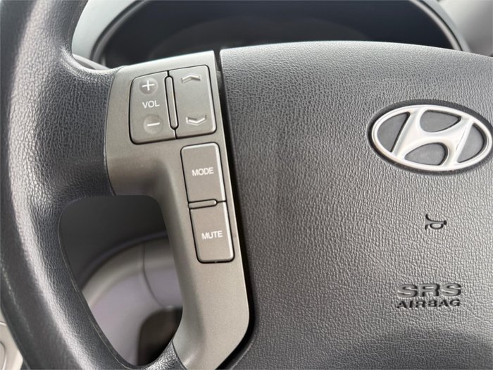 2013 HYUNDAI iMAX