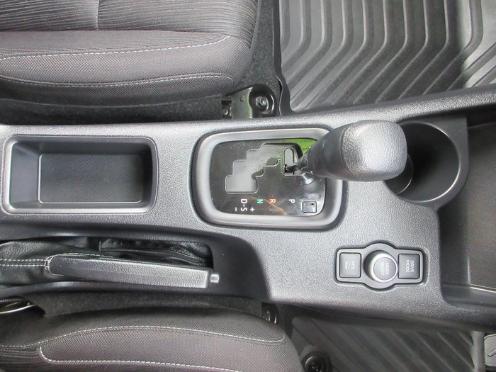 2025 Toyota Hilux SR