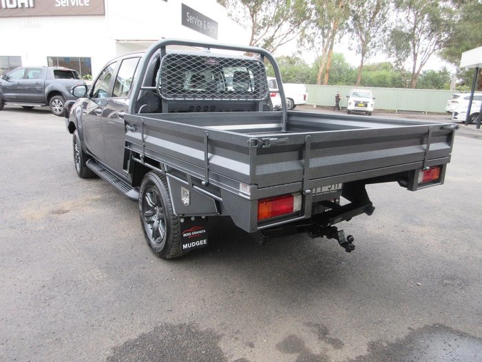 2025 Toyota Hilux SR