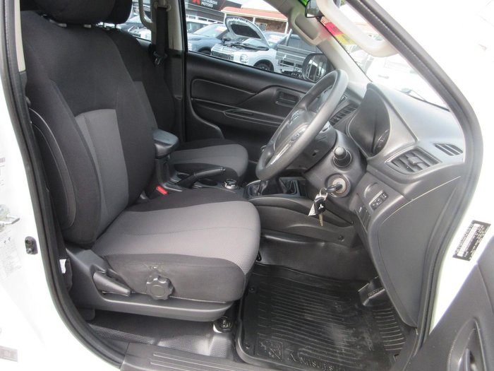 2019 Mitsubishi Triton GLX