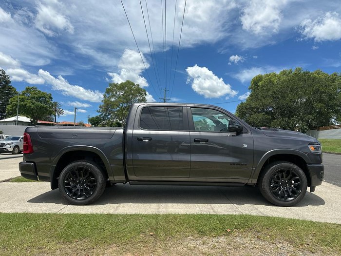2025 RAM 1500 Limited Hurricane HO RamBox DT MY26 4X4 Dual Range Granite Crystal