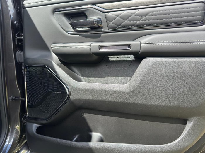 2025 RAM 1500 Limited Hurricane HO RamBox DT MY26 4X4 Dual Range Granite Crystal