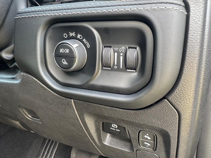 2025 RAM 1500 Limited Hurricane HO RamBox DT MY26 4X4 Dual Range Granite Crystal