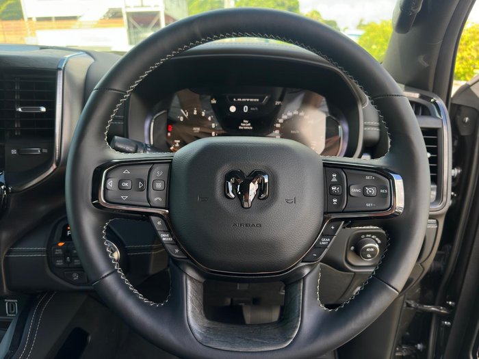 2025 RAM 1500 Limited Hurricane HO RamBox DT MY26 4X4 Dual Range Granite Crystal