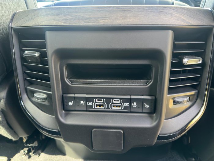 2025 RAM 1500 Limited Hurricane HO RamBox DT MY26 4X4 Dual Range Granite Crystal