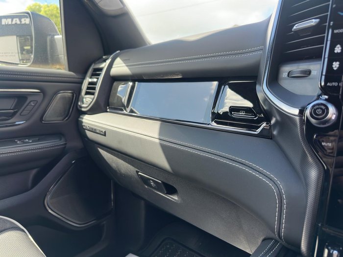 2025 RAM 1500 Limited Hurricane HO RamBox DT MY26 4X4 Dual Range Granite Crystal