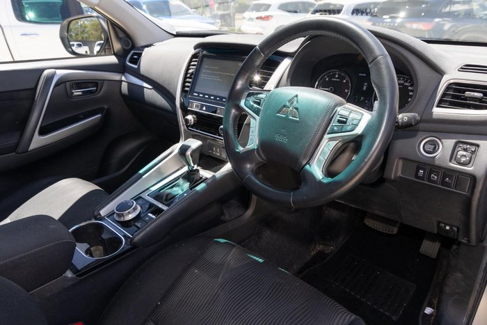 2021 Mitsubishi Pajero Sport GLX