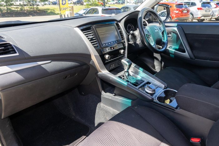 2021 Mitsubishi Pajero Sport GLX