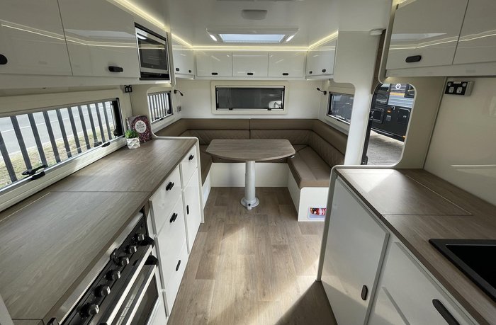 2026 JB Caravans Dirt Road Xtreme (23'6)