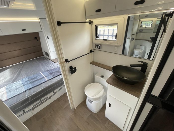 2026 JB Caravans Dirt Road Xtreme (23'6)