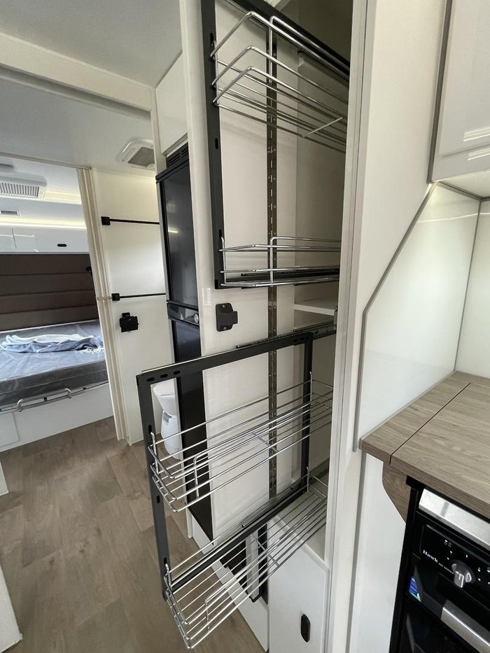 2026 JB Caravans Dirt Road Xtreme (23'6)