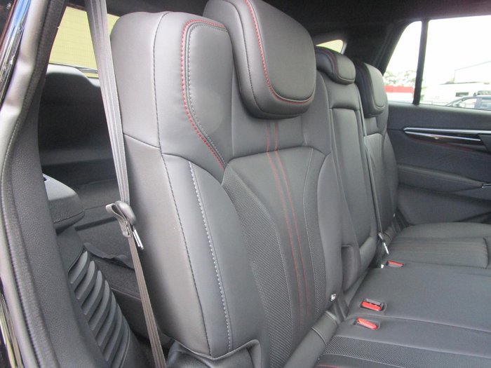 2025 Isuzu MU-X X-TERRAIN