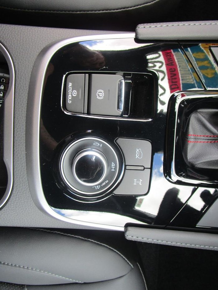 2025 Isuzu MU-X X-TERRAIN