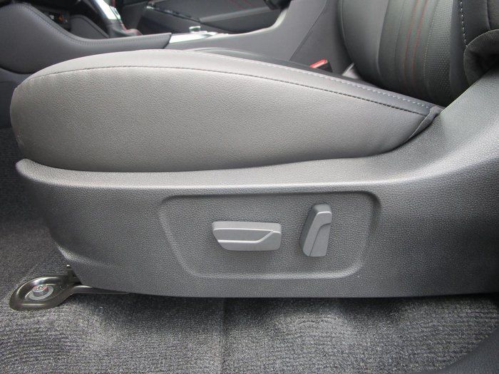 2025 Isuzu MU-X X-TERRAIN